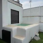Teatinos 30 *